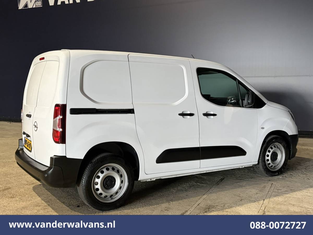 Opel Combo Opel Combo 1.5 BlueHDi 131pk L1H1 Euro6 Airco | Apple Carplay | Navigatie | Cruisecontrol | Parkeersensoren, Android auto