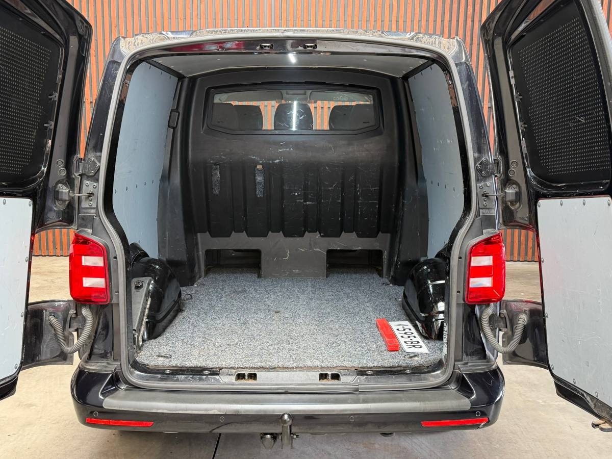 Volkswagen Transporter Volkswagen Transporter 2.0 TDI L2H1 DC Highline Clima-Navi-Cruise-Stoelverw.-Trekhaak-NL Auto-NAP