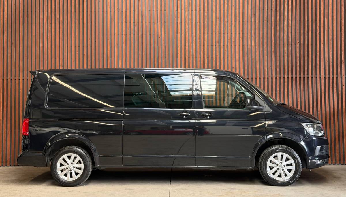 Volkswagen Transporter Volkswagen Transporter 2.0 TDI L2H1 DC Highline Clima-Navi-Cruise-Stoelverw.-Trekhaak-NL Auto-NAP