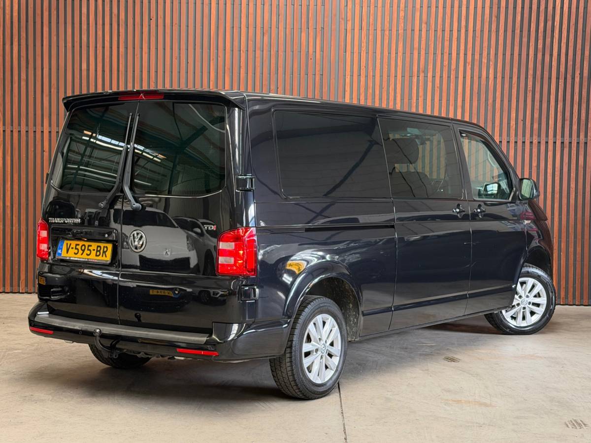 Volkswagen Transporter Volkswagen Transporter 2.0 TDI L2H1 DC Highline Clima-Navi-Cruise-Stoelverw.-Trekhaak-NL Auto-NAP