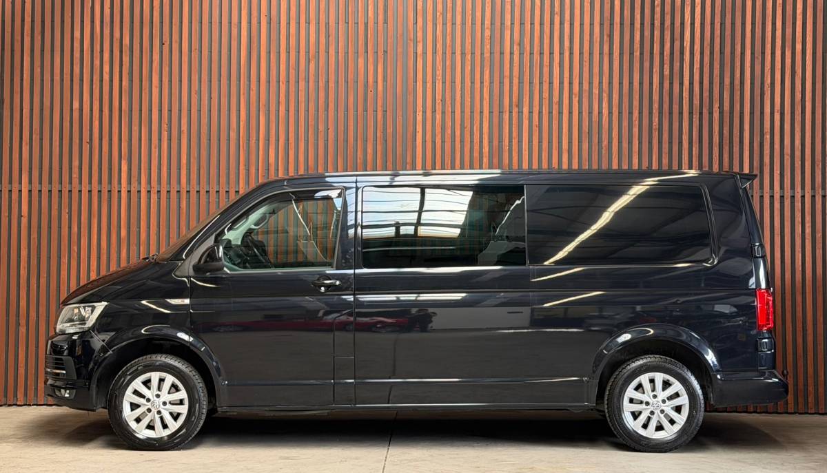 Volkswagen Transporter Volkswagen Transporter 2.0 TDI L2H1 DC Highline Clima-Navi-Cruise-Stoelverw.-Trekhaak-NL Auto-NAP