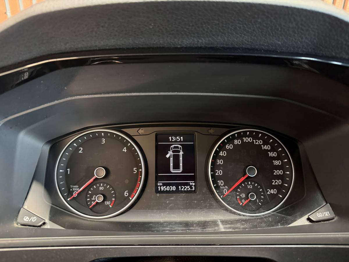 Volkswagen Transporter Volkswagen Transporter 2.0 TDI L2H1 DC Highline Clima-Navi-Cruise-Stoelverw.-Trekhaak-NL Auto-NAP