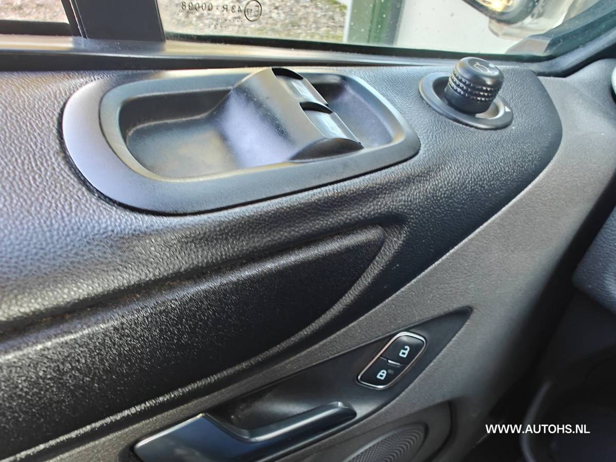 Ford Transit Custom Ford Transit Custom 320 2.0 TDCI L2H2 Trend, 1e Eig , Euro 6 , Cruise camera , apk maart 2027 , nette bus , ex overheid.