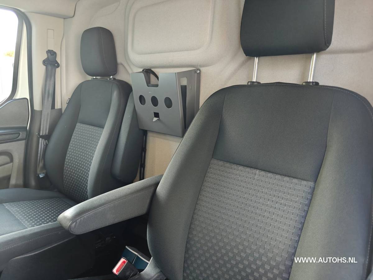 Ford Transit Custom Ford Transit Custom 320 2.0 TDCI L2H2 Trend, 1e Eig , Euro 6 , Cruise camera , apk maart 2027 , nette bus , ex overheid.