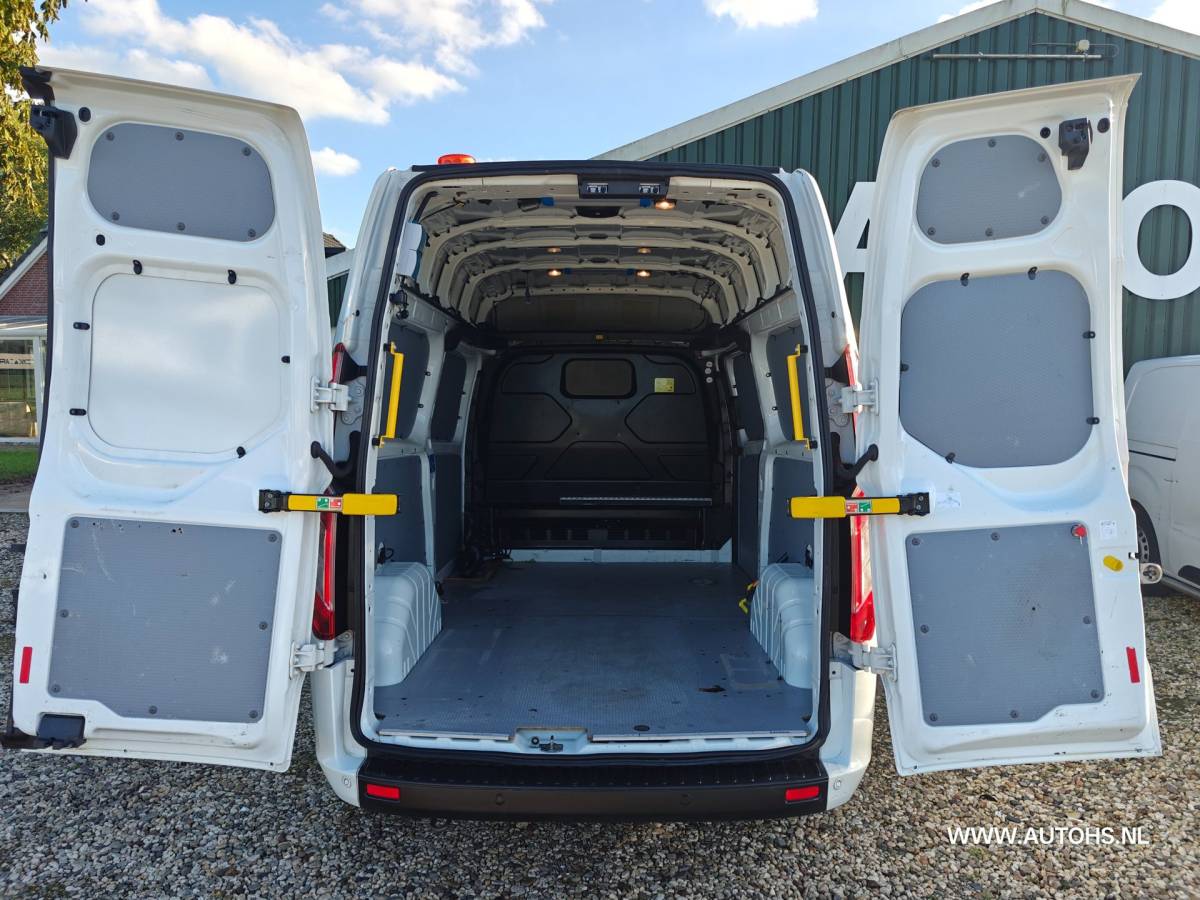 Ford Transit Custom Ford Transit Custom 320 2.0 TDCI L2H2 Trend, 1e Eig , Euro 6 , Cruise camera , apk maart 2027 , nette bus , ex overheid.