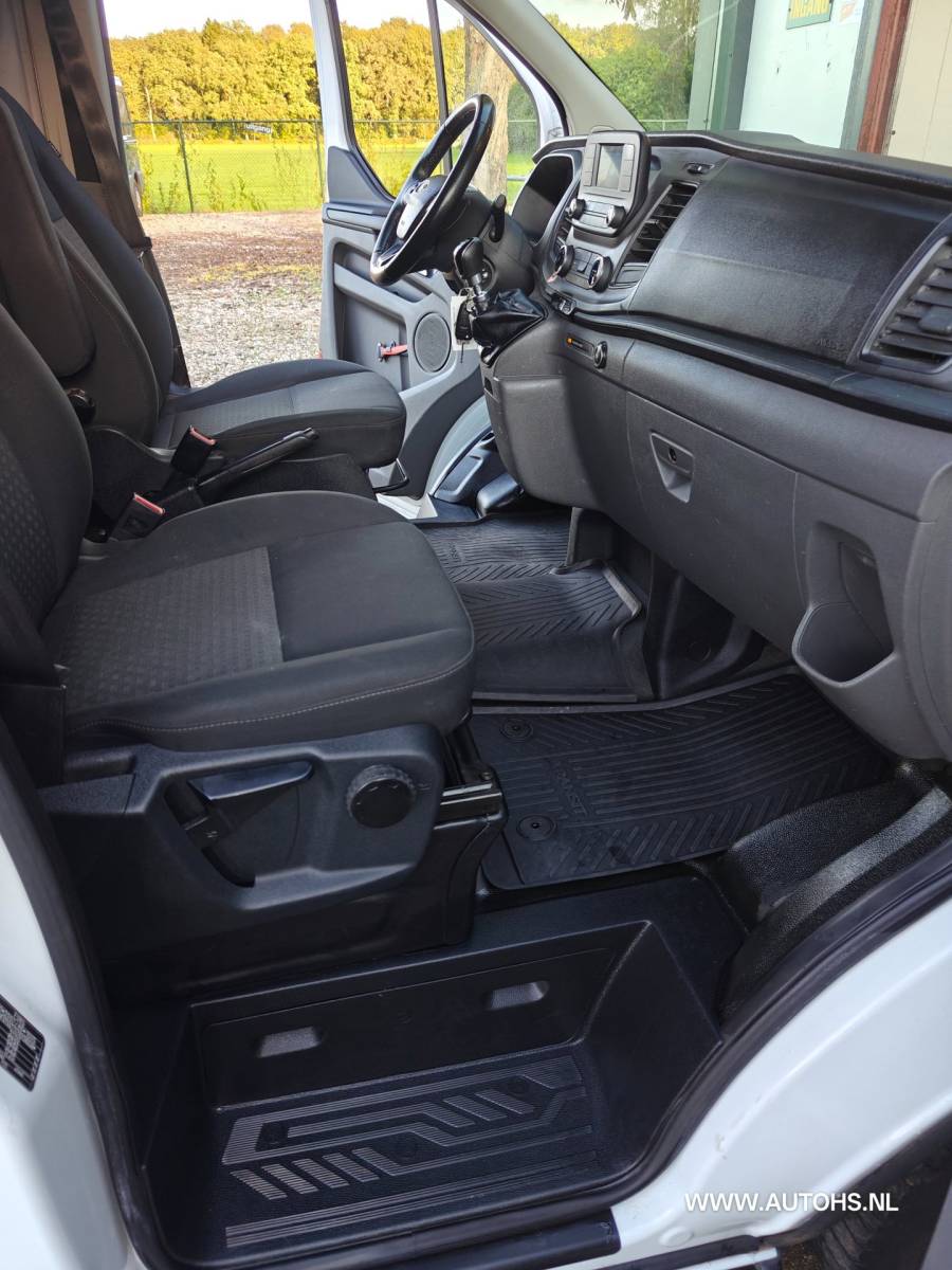 Ford Transit Custom Ford Transit Custom 320 2.0 TDCI L2H2 Trend, 1e Eig , Euro 6 , Cruise camera , apk maart 2027 , nette bus , ex overheid.