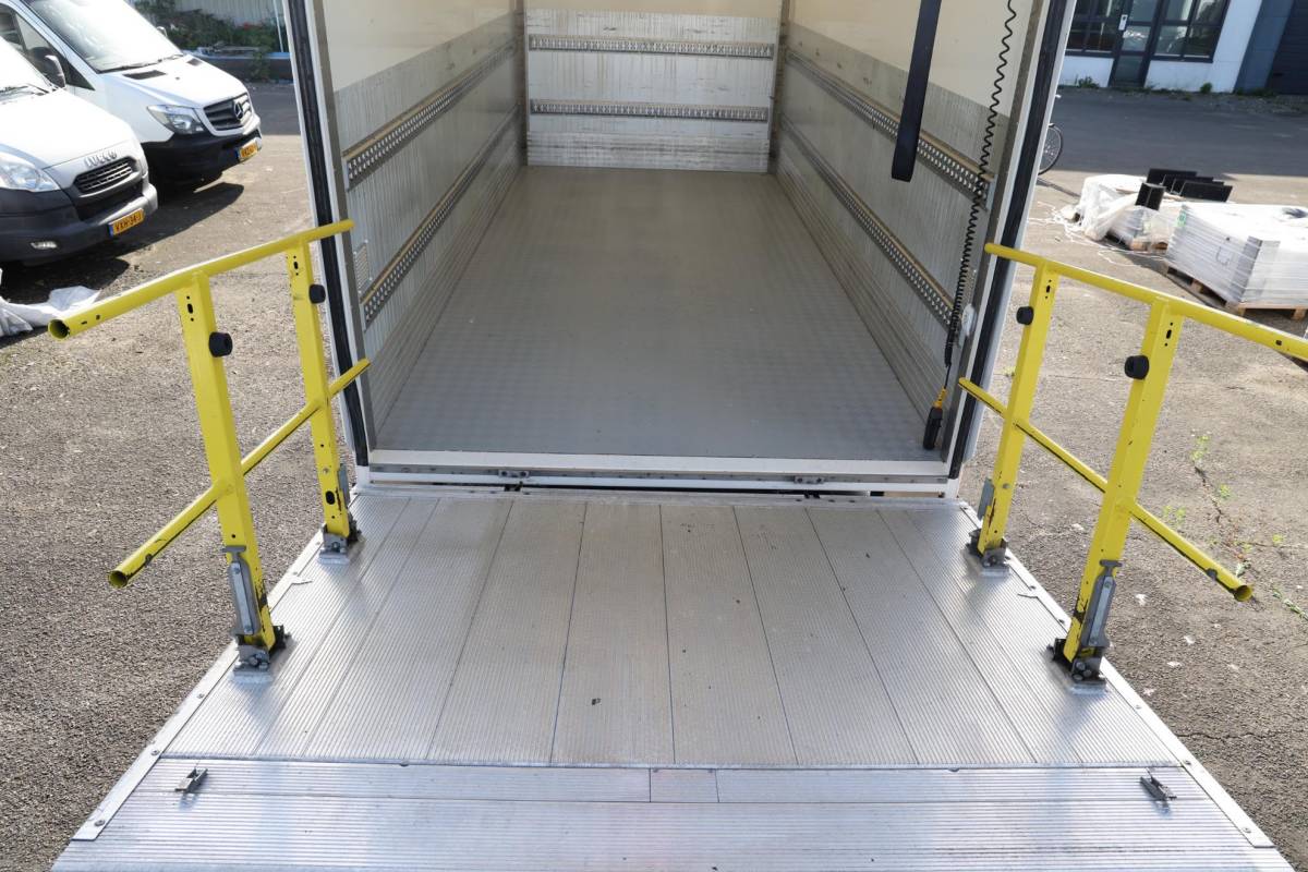 Iveco Daily Iveco Daily 35C14N 3.0 AUTOMAAT BE COMBINATIE N1