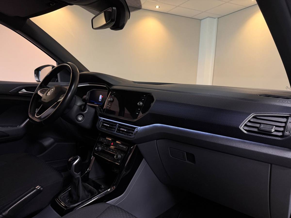 Volkswagen T-Cross Volkswagen T-Cross 1.0 TSI United *Dealer OH* Stoelverw.|Sfeerverlichting|Virtual|BlindSP|Carplay|All-seasons|Camera|Adapt.Cruise|