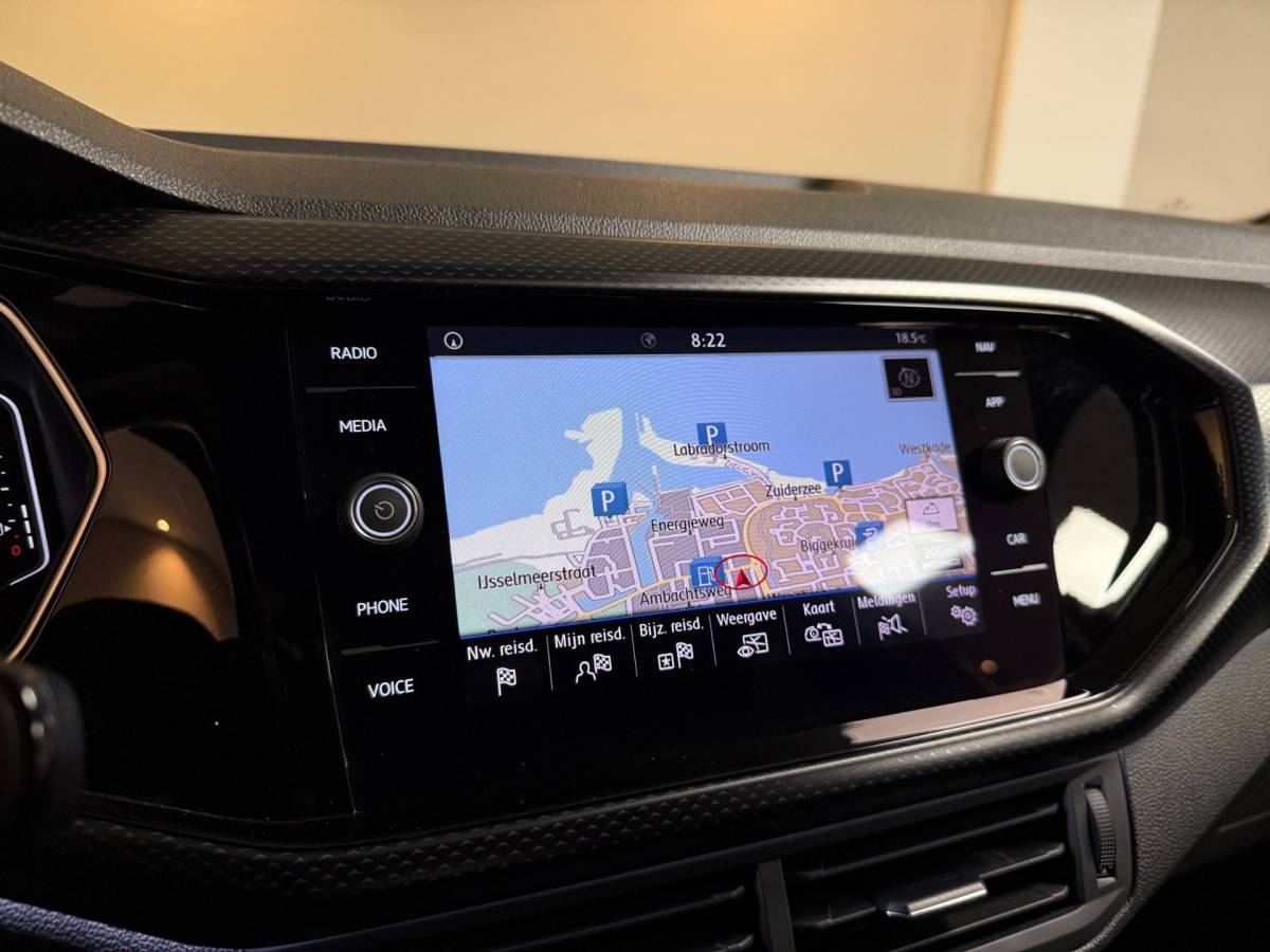Volkswagen T-Cross Volkswagen T-Cross 1.0 TSI United *Dealer OH* Stoelverw.|Sfeerverlichting|Virtual|BlindSP|Carplay|All-seasons|Camera|Adapt.Cruise|