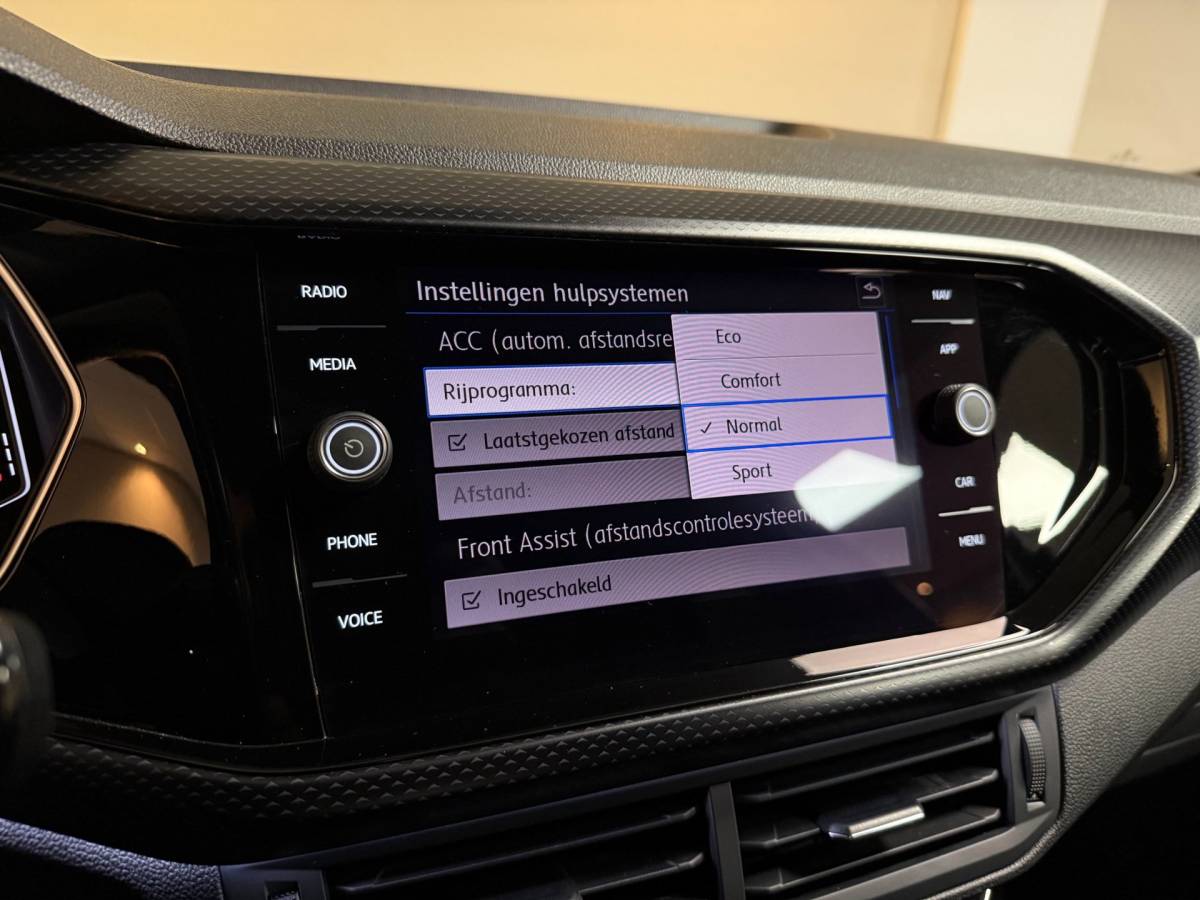 Volkswagen T-Cross Volkswagen T-Cross 1.0 TSI United *Dealer OH* Stoelverw.|Sfeerverlichting|Virtual|BlindSP|Carplay|All-seasons|Camera|Adapt.Cruise|