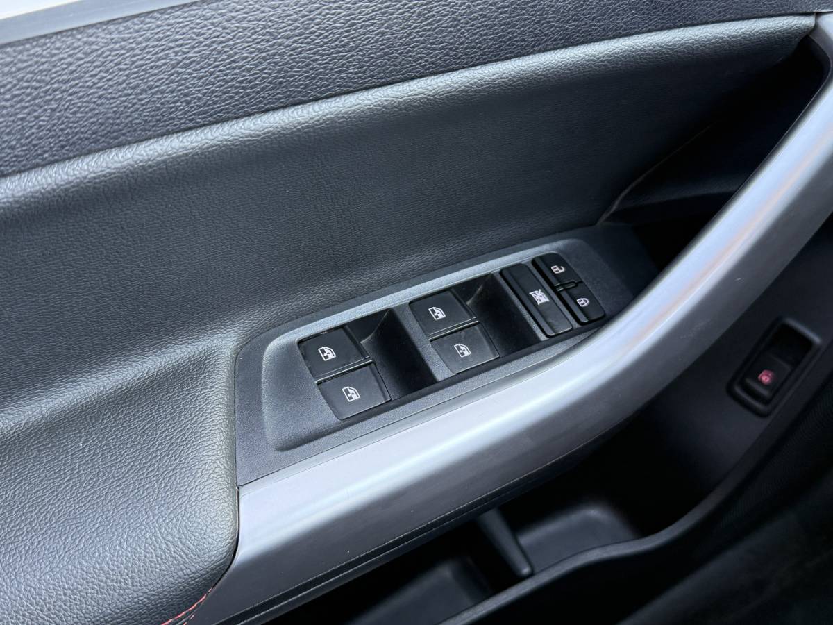 Maxus T90 EV Elektrisch Pickup 471km WLTP 93.4% (SOH) Snelladen LED Climate control Carplay Camera Elektrisch verstelbare lederen stoelen 4×2 Pick-Up Dubbele cabine