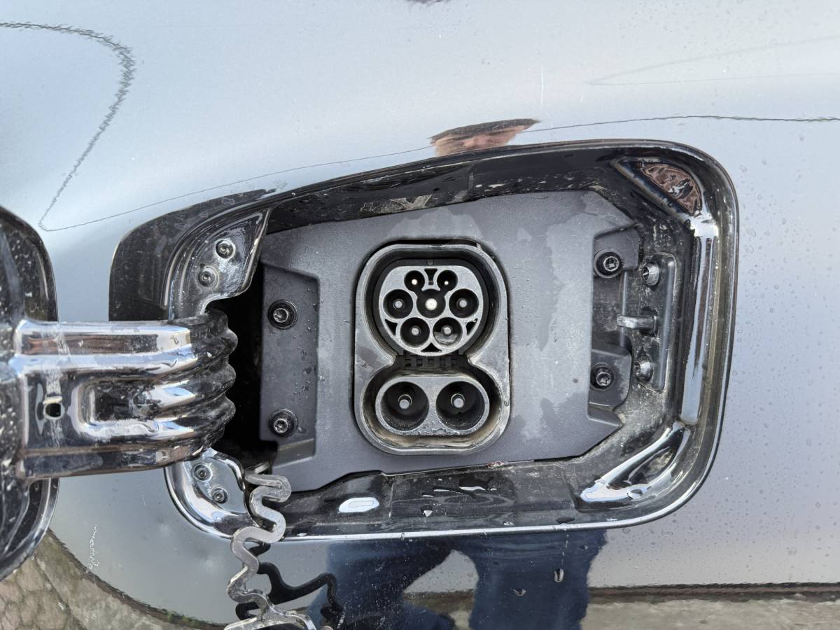 Maxus T90 EV Elektrisch Pickup 471km WLTP 93.4% (SOH) Snelladen LED Climate control Carplay Camera Elektrisch verstelbare lederen stoelen 4×2 Pick-Up Dubbele cabine