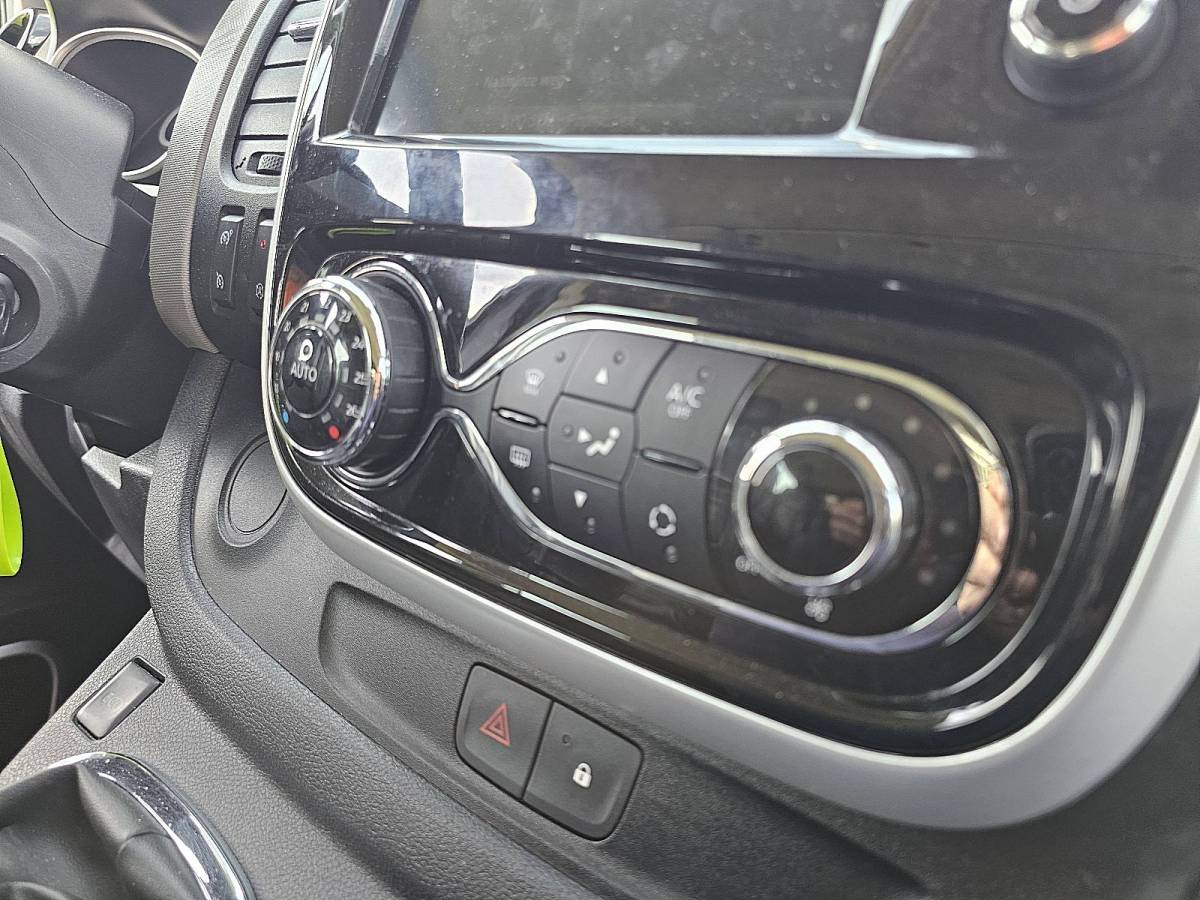 Renault Trafic RENAULT TRAFIC 1.6 DCI L2H1 dubbel cabine lang leder carplay climatronic EURO6 dubbele schuifdeur!
