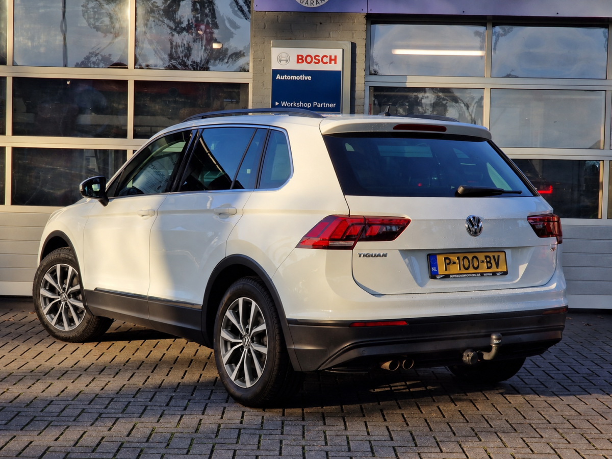Volkswagen Tiguan Volkswagen Tiguan 1.4 TSI ACT Highline|DSG|Clima|Trekhaak|PDC|Carplay|LED|ACC|
