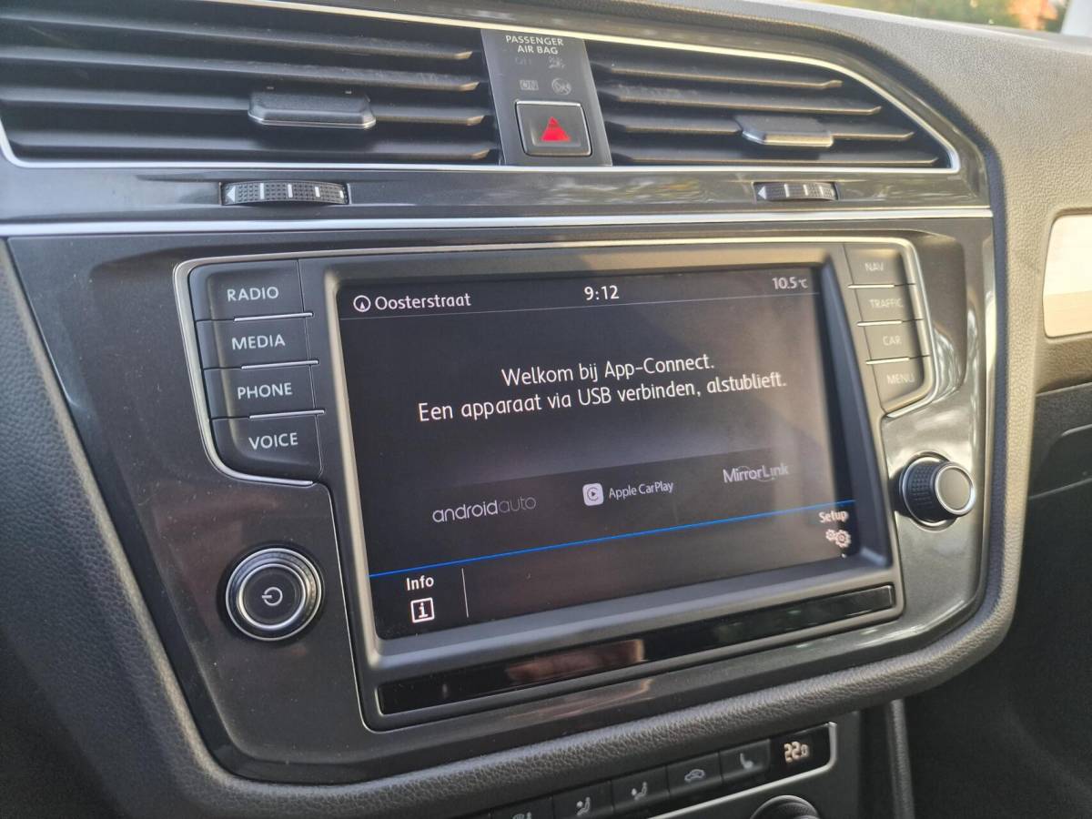 Volkswagen Tiguan Volkswagen Tiguan 1.4 TSI ACT Highline|DSG|Clima|Trekhaak|PDC|Carplay|LED|ACC|