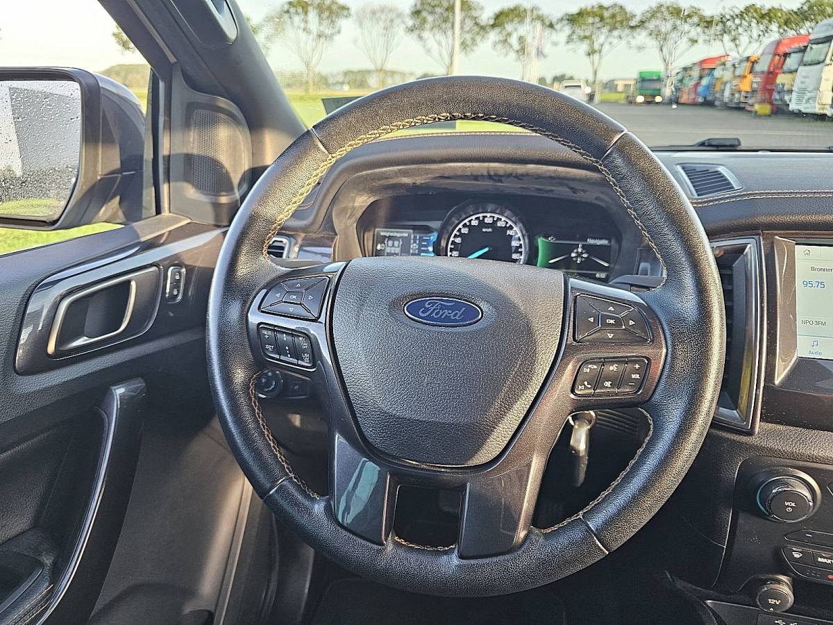 Ford Ranger FORD RANGER 2.0 Wildtrack 4×4 Sidesteps Lm-Velgen Trekhaak Leer Navi Xenon Euro6 212Pk!