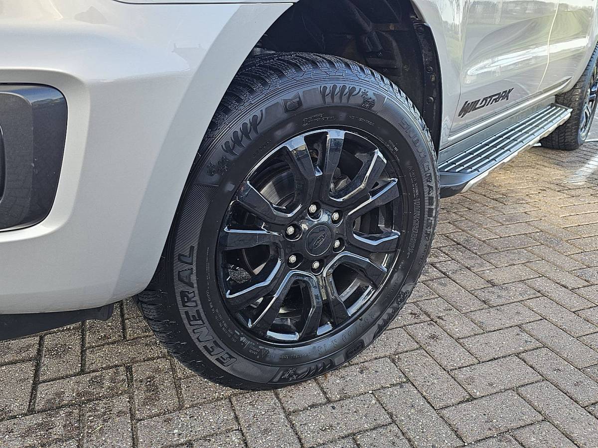 Ford Ranger FORD RANGER 2.0 Wildtrack 4×4 Sidesteps Lm-Velgen Trekhaak Leer Navi Xenon Euro6 212Pk!