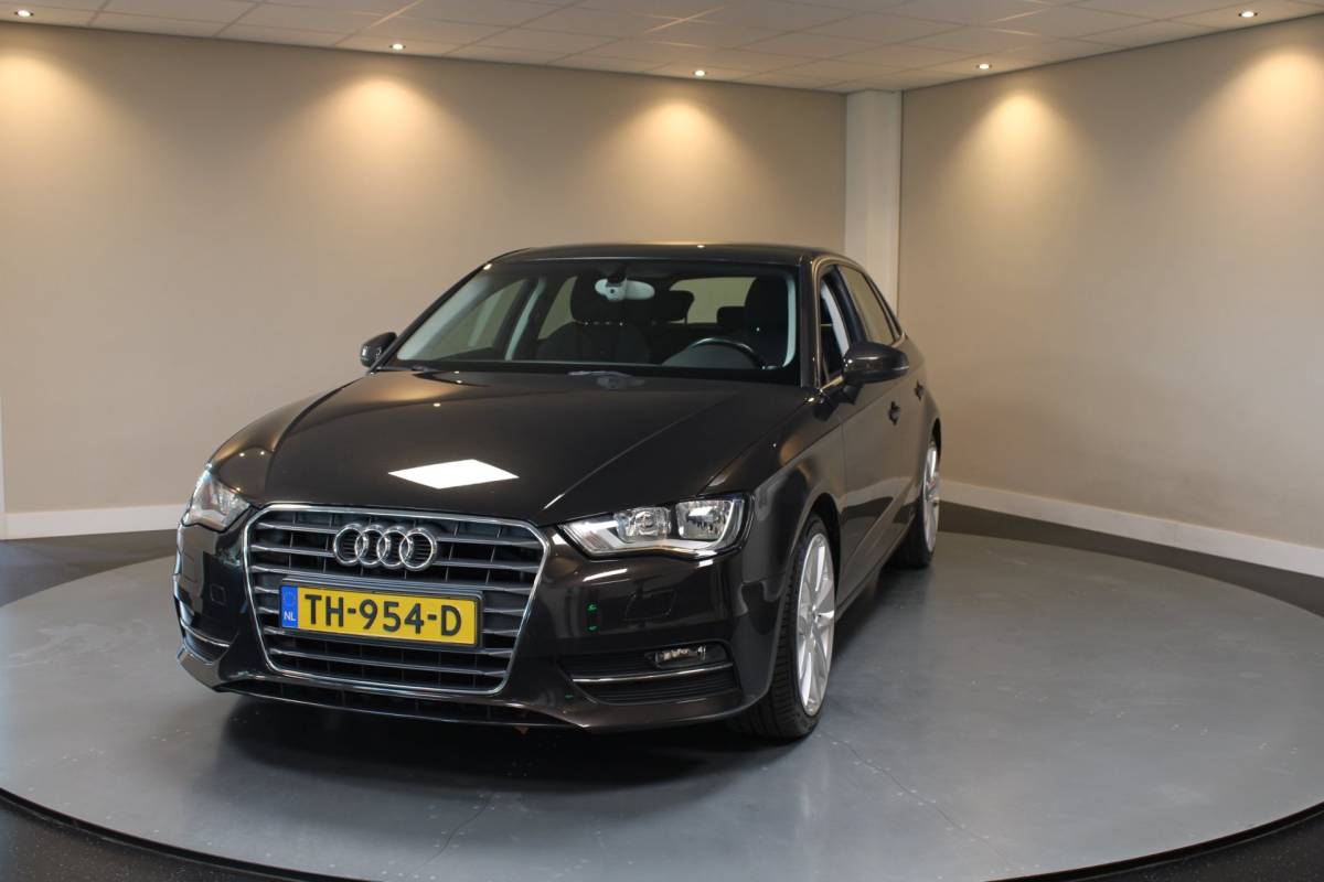 Audi A3 Audi A3 Sportback 1.4 TFSI CoD Ambition Pro Line plus *Carplay* Stoelverw.|Dashcam|Trekhaak|Cruise|Climate|PDC|18”Velgen|Metallic
