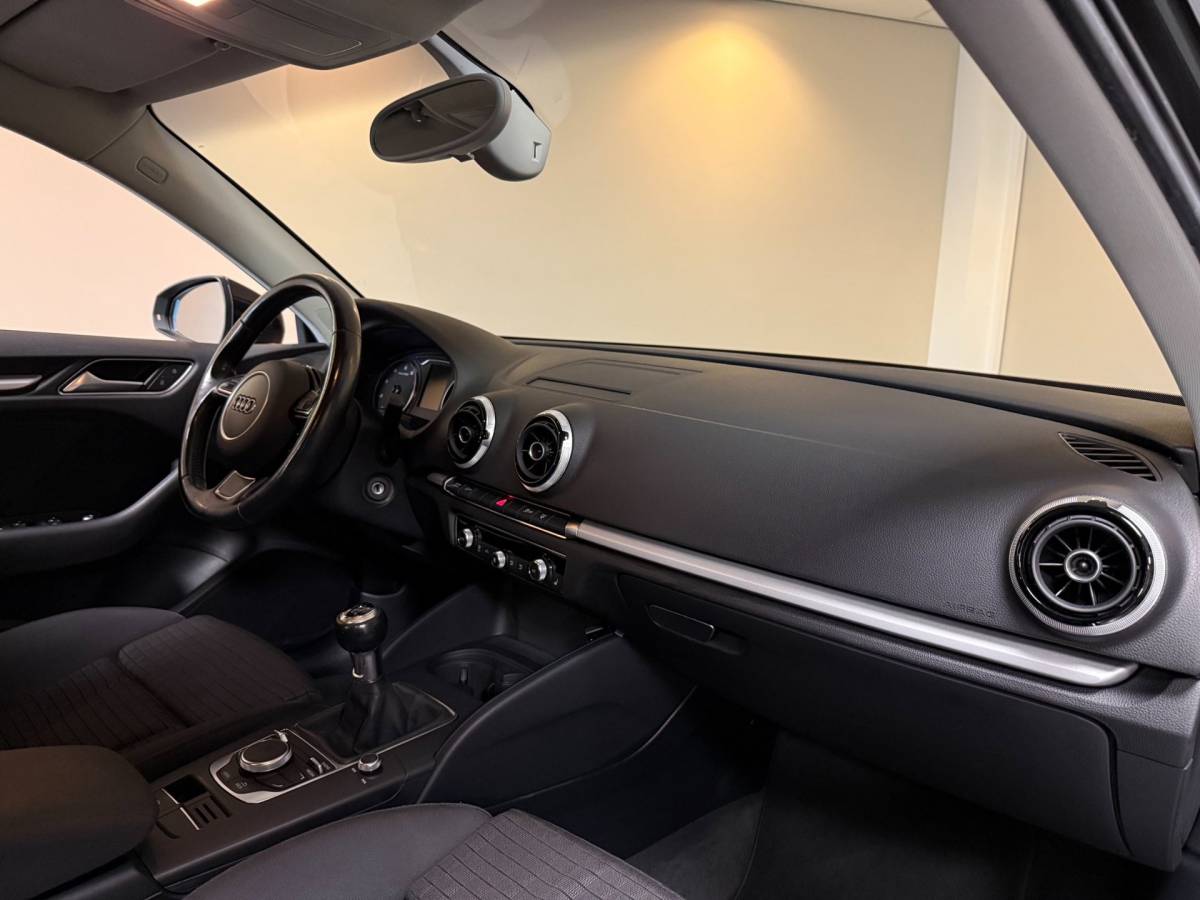 Audi A3 Audi A3 Sportback 1.4 TFSI CoD Ambition Pro Line plus *Carplay* Stoelverw.|Dashcam|Trekhaak|Cruise|Climate|PDC|18”Velgen|Metallic