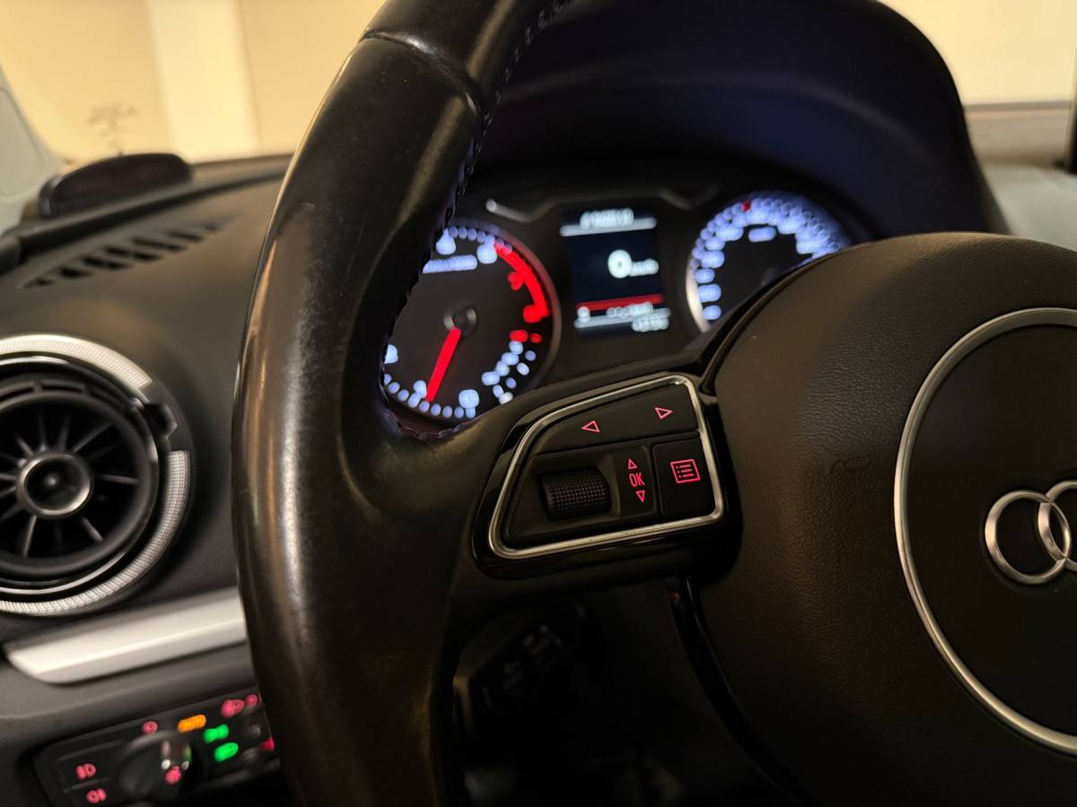 Audi A3 Audi A3 Sportback 1.4 TFSI CoD Ambition Pro Line plus *Carplay* Stoelverw.|Dashcam|Trekhaak|Cruise|Climate|PDC|18”Velgen|Metallic