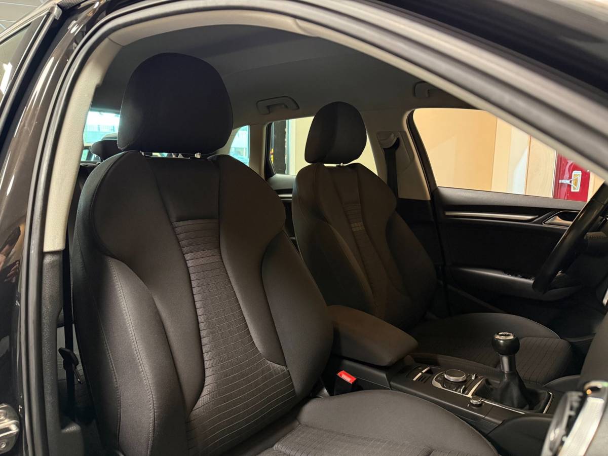 Audi A3 Audi A3 Sportback 1.4 TFSI CoD Ambition Pro Line plus *Carplay* Stoelverw.|Dashcam|Trekhaak|Cruise|Climate|PDC|18”Velgen|Metallic