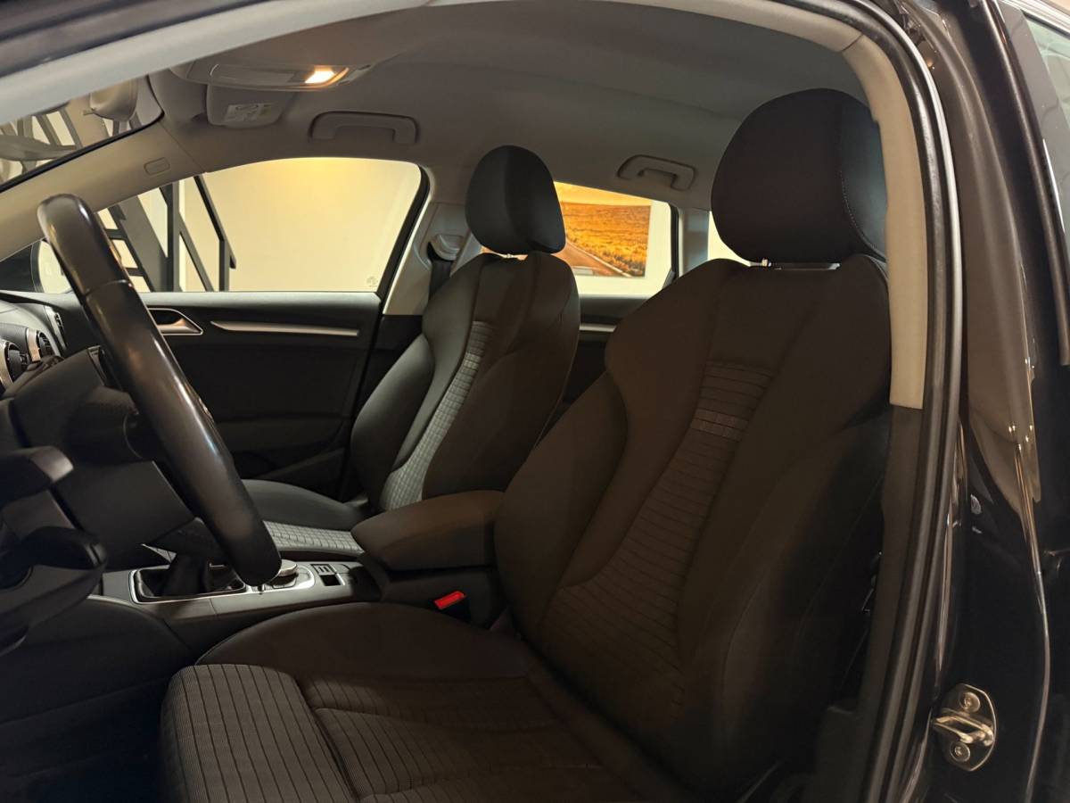 Audi A3 Audi A3 Sportback 1.4 TFSI CoD Ambition Pro Line plus *Carplay* Stoelverw.|Dashcam|Trekhaak|Cruise|Climate|PDC|18”Velgen|Metallic