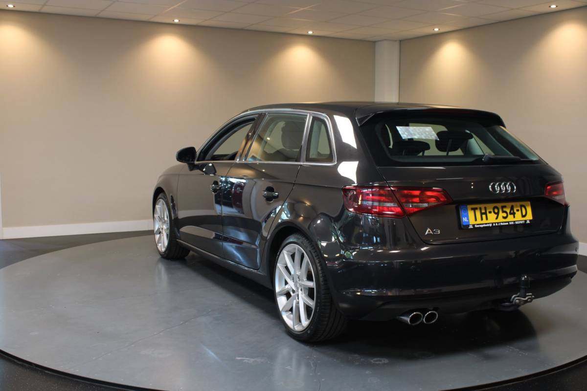 Audi A3 Audi A3 Sportback 1.4 TFSI CoD Ambition Pro Line plus *Carplay* Stoelverw.|Dashcam|Trekhaak|Cruise|Climate|PDC|18”Velgen|Metallic