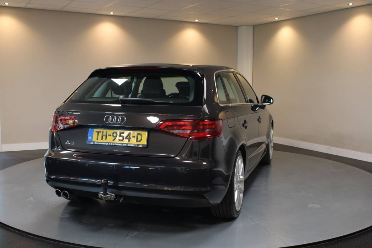 Audi A3 Audi A3 Sportback 1.4 TFSI CoD Ambition Pro Line plus *Carplay* Stoelverw.|Dashcam|Trekhaak|Cruise|Climate|PDC|18”Velgen|Metallic