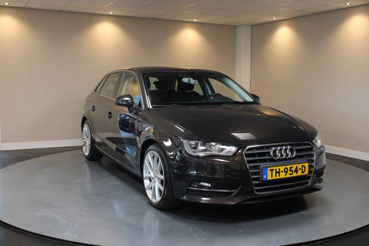 Audi A3 Audi A3 Sportback 1.4 TFSI CoD Ambition Pro Line plus *Carplay* Stoelverw.|Dashcam|Trekhaak|Cruise|Climate|PDC|18”Velgen|Metallic