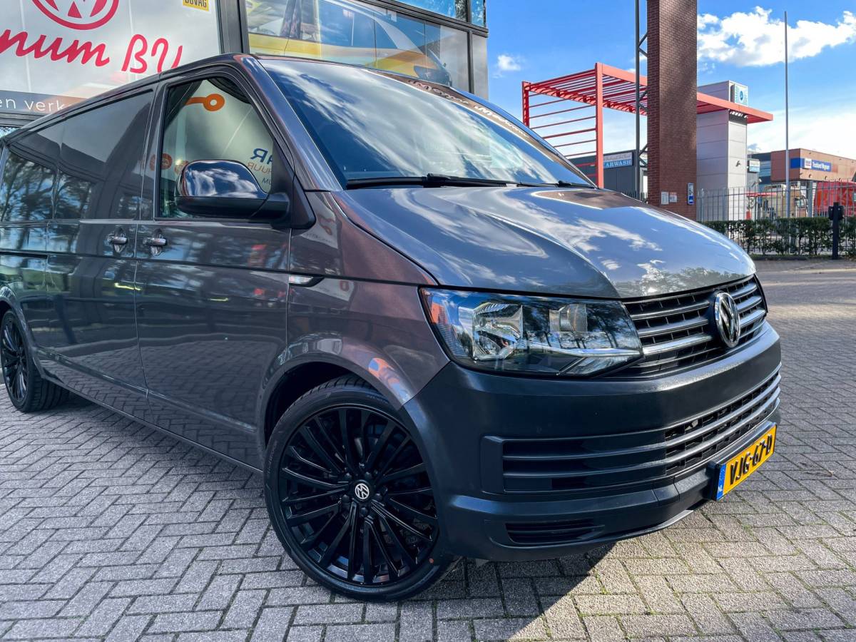 Volkswagen Transporter Volkswagen Transporter 2.0 TDI 150 pk L2H1 | Airco | 20″ Lmv | 3 zits | MARGE |