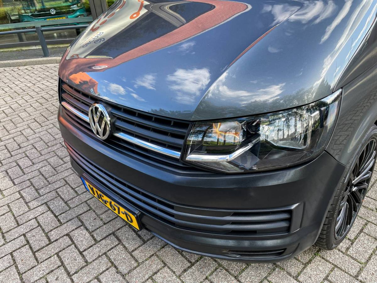 Volkswagen Transporter Volkswagen Transporter 2.0 TDI 150 pk L2H1 | Airco | 20″ Lmv | 3 zits | MARGE |