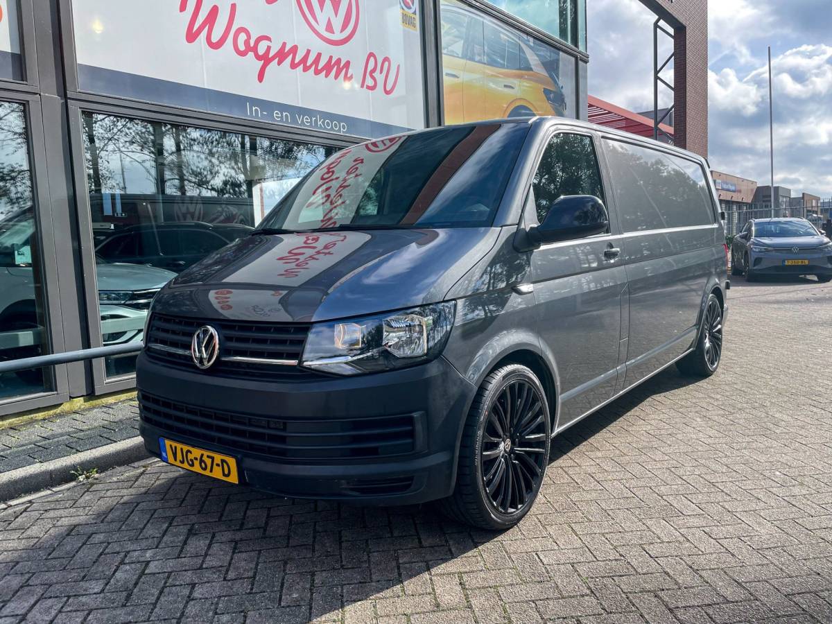 Volkswagen Transporter Volkswagen Transporter 2.0 TDI 150 pk L2H1 | Airco | 20″ Lmv | 3 zits | MARGE |