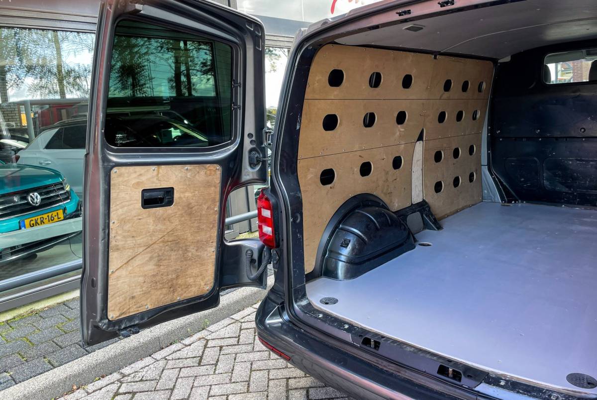Volkswagen Transporter Volkswagen Transporter 2.0 TDI 150 pk L2H1 | Airco | 20″ Lmv | 3 zits | MARGE |