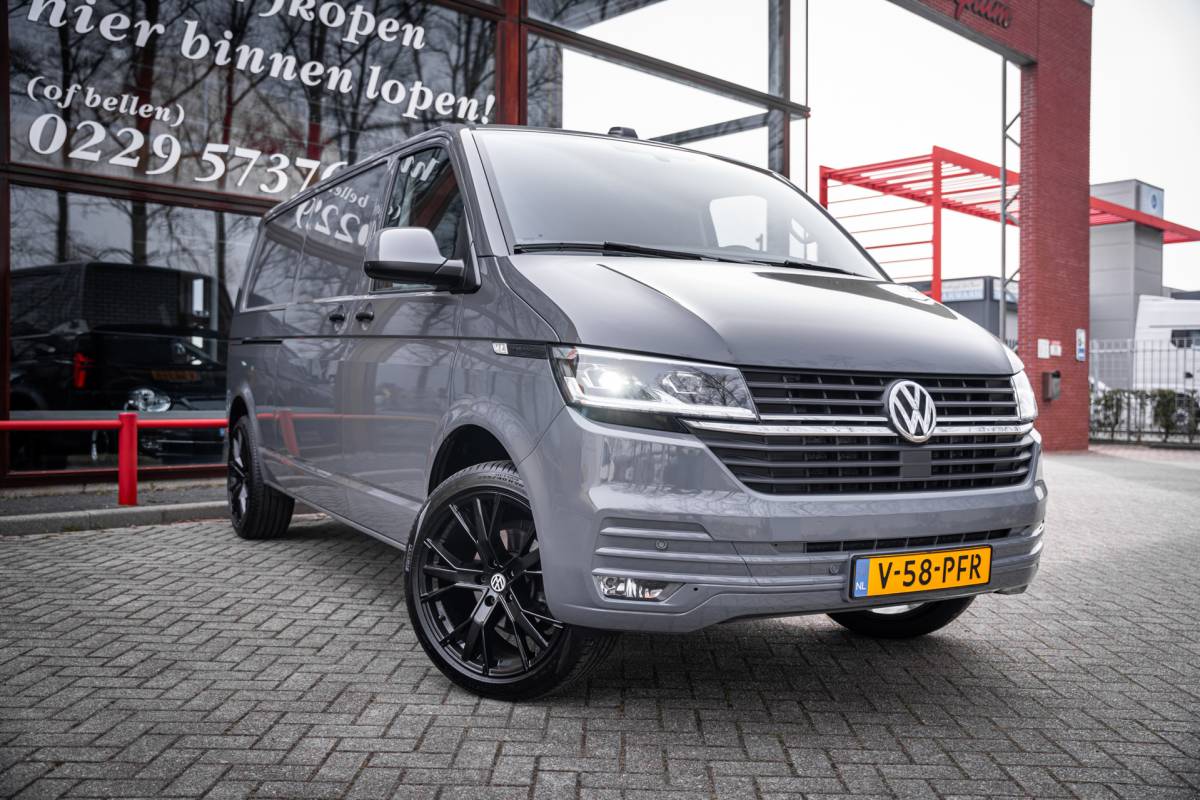 Volkswagen Transporter Volkswagen Transporter 2.0 TDI 150pk | L2 | Automaat | Stoelverwarming | Navigatie | Adaptieve cruise control |Carplay |