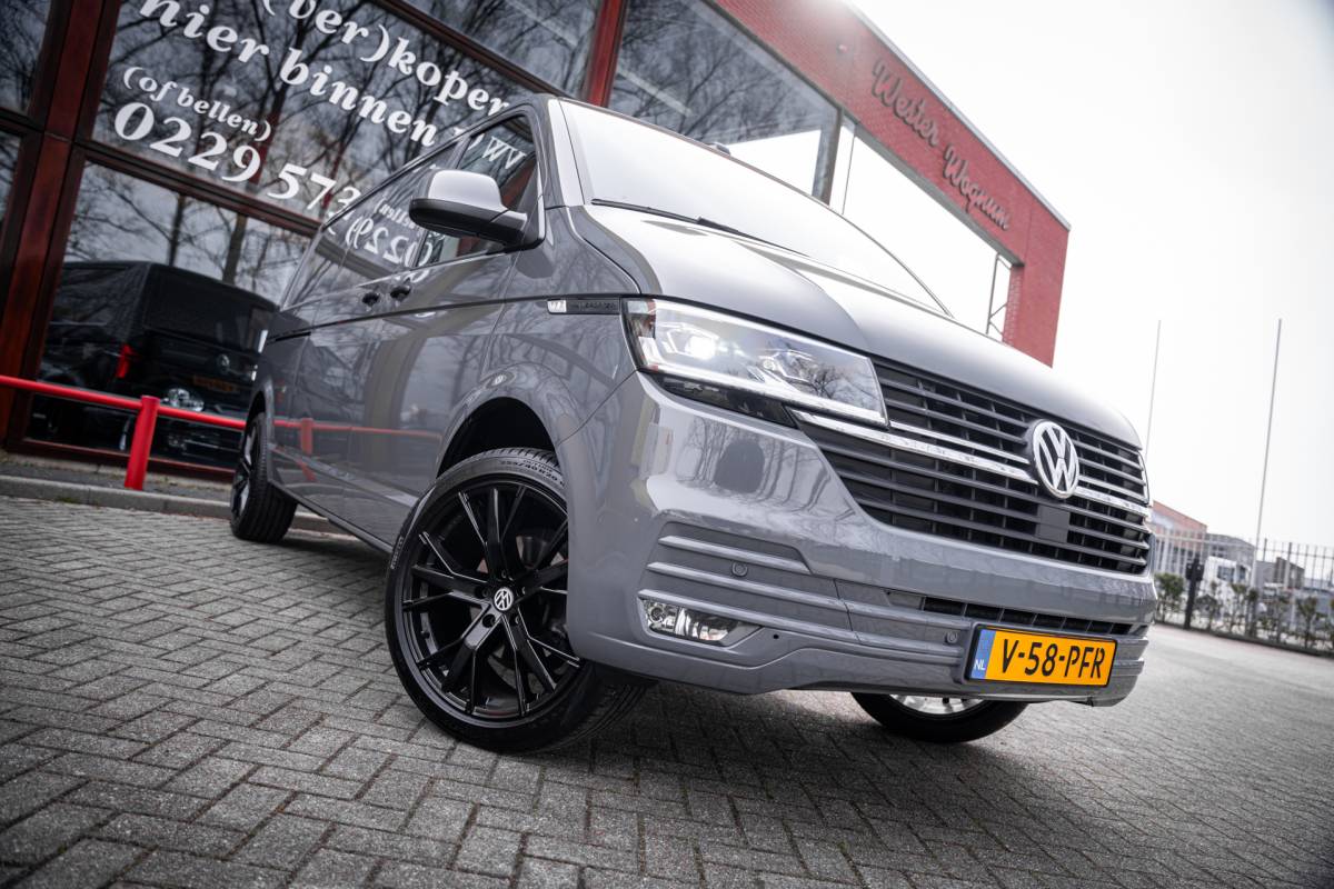 Volkswagen Transporter Volkswagen Transporter 2.0 TDI 150pk | L2 | Automaat | Stoelverwarming | Navigatie | Adaptieve cruise control |Carplay |