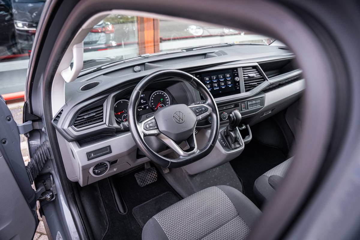 Volkswagen Transporter Volkswagen Transporter 2.0 TDI 150pk | L2 | Automaat | Stoelverwarming | Navigatie | Adaptieve cruise control |Carplay |