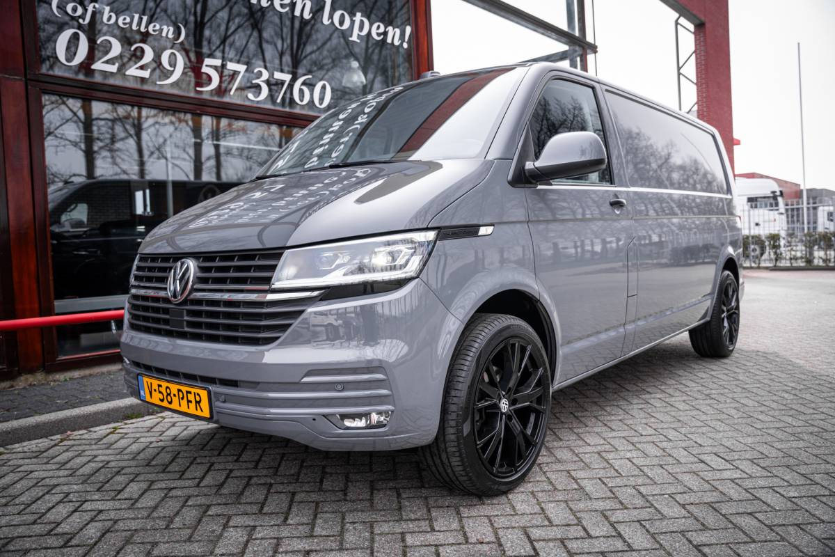 Volkswagen Transporter Volkswagen Transporter 2.0 TDI 150pk | L2 | Automaat | Stoelverwarming | Navigatie | Adaptieve cruise control |Carplay |