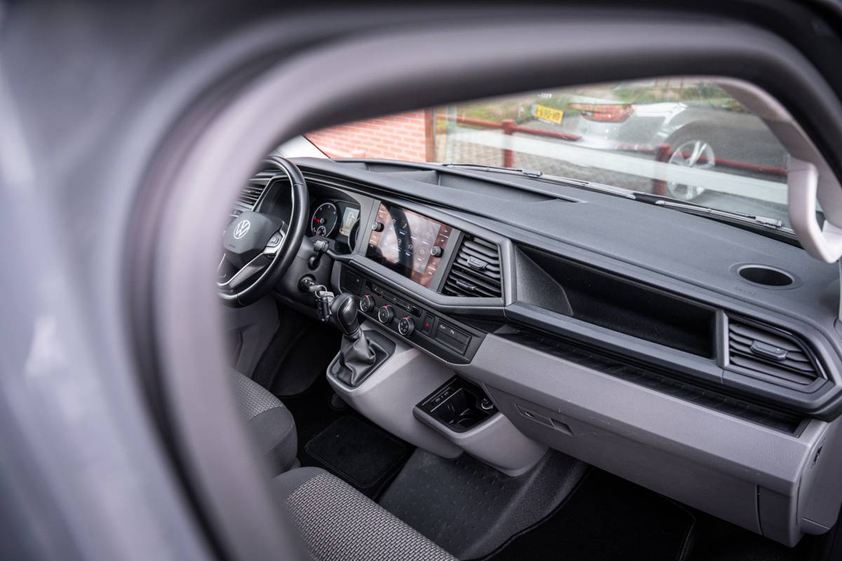 Volkswagen Transporter Volkswagen Transporter 2.0 TDI 150pk | L2 | Automaat | Stoelverwarming | Navigatie | Adaptieve cruise control |Carplay |
