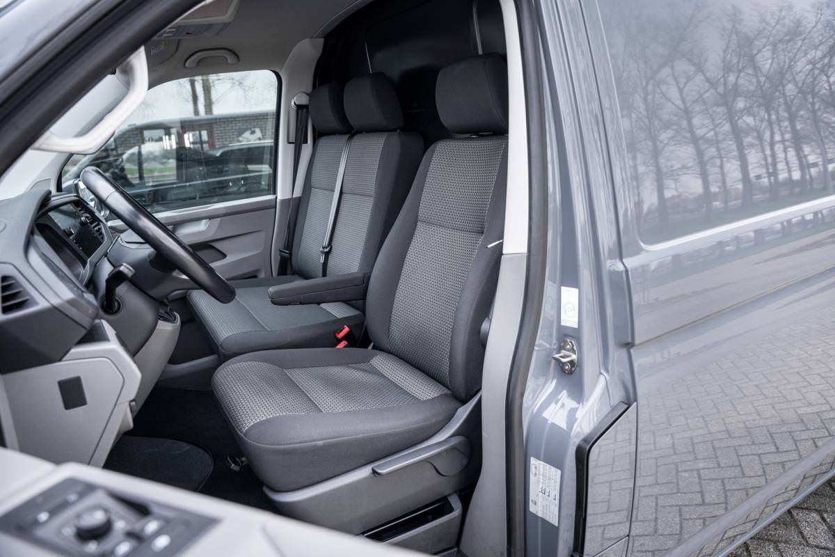 Volkswagen Transporter Volkswagen Transporter 2.0 TDI 150pk | L2 | Automaat | Stoelverwarming | Navigatie | Adaptieve cruise control |Carplay |