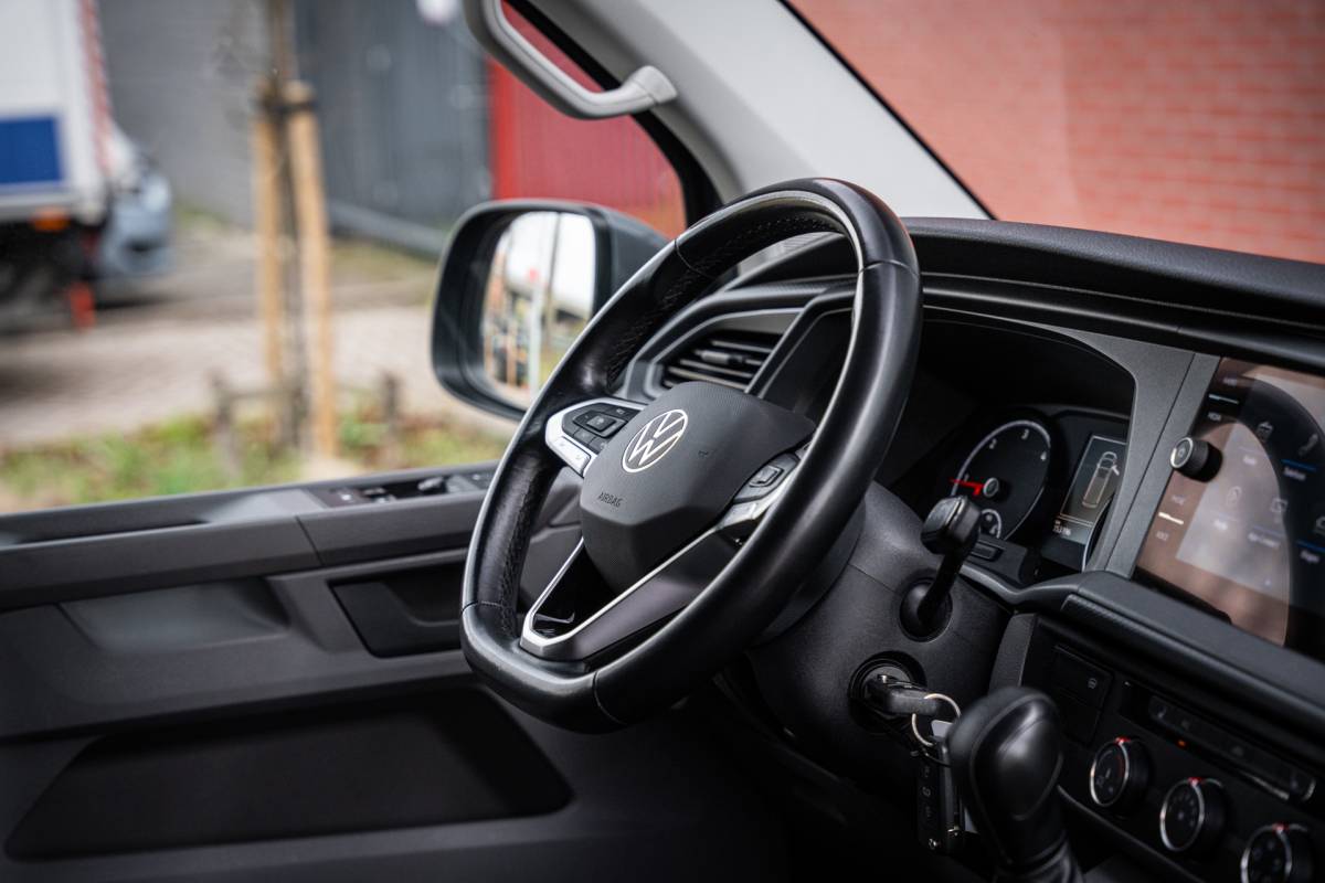 Volkswagen Transporter Volkswagen Transporter 2.0 TDI 150pk | L2 | Automaat | Stoelverwarming | Navigatie | Adaptieve cruise control |Carplay |