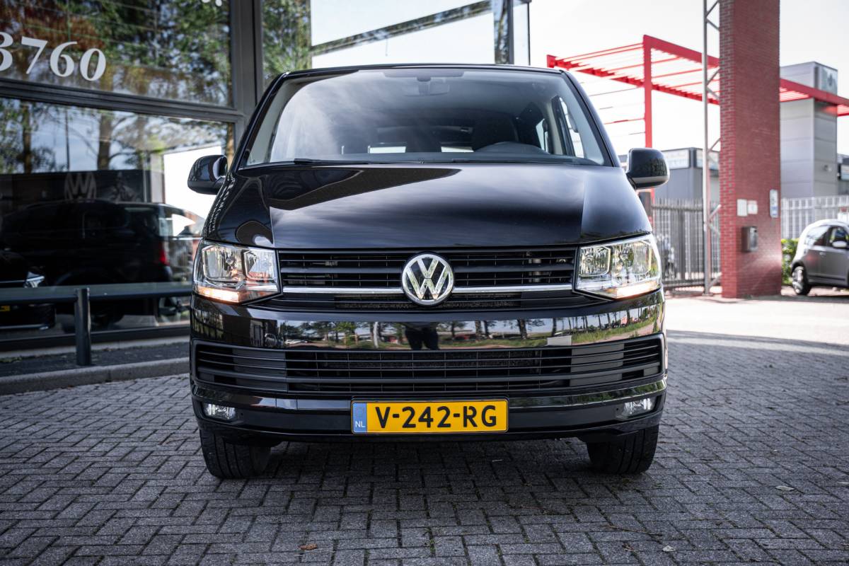 Volkswagen Transporter Volkswagen Transporter 2.0 TDI 150pk L2 DC | DSG | Trekhaak | PDC | Navigatie | Cruise | 18 LMV