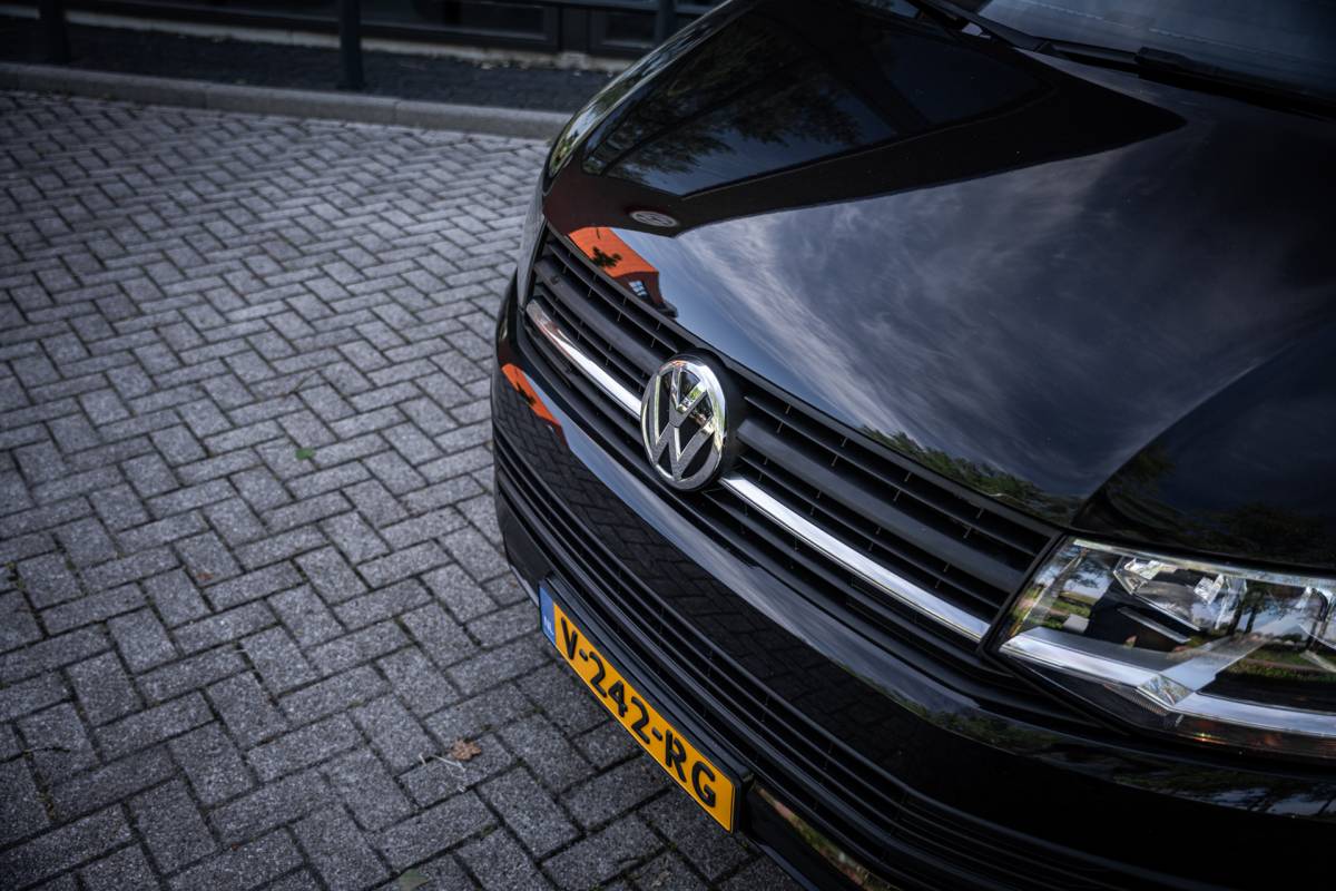Volkswagen Transporter Volkswagen Transporter 2.0 TDI 150pk L2 DC | DSG | Trekhaak | PDC | Navigatie | Cruise | 18 LMV