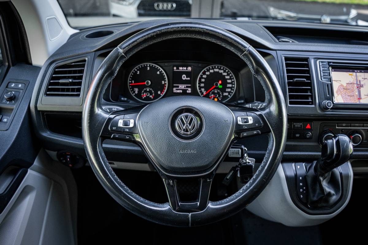 Volkswagen Transporter Volkswagen Transporter 2.0 TDI 150pk L2 DC | DSG | Trekhaak | PDC | Navigatie | Cruise | 18 LMV