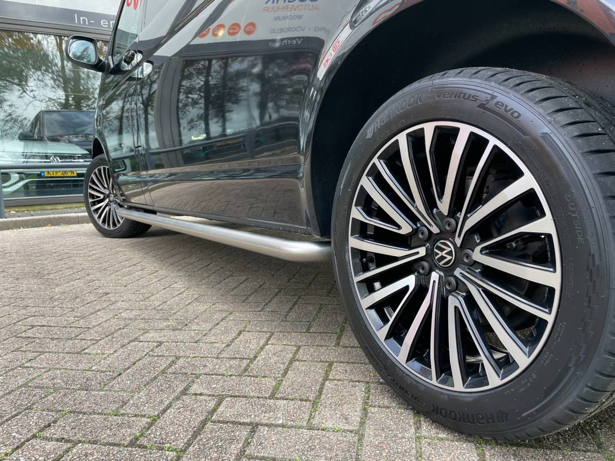 Volkswagen Transporter Volkswagen Transporter 2.0 TDI 150pk L2 DC | DSG | Trekhaak | PDC | Navigatie | Cruise | 18 LMV