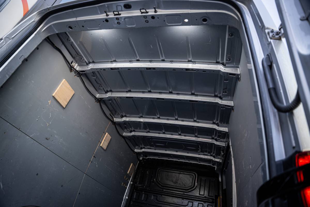 Volkswagen Crafter Volkswagen Crafter 30 2.0 TDI 177pk L2H1 | 3000kg trekgewicht | Aut. | Navi | LED | PDC | Euro6 |