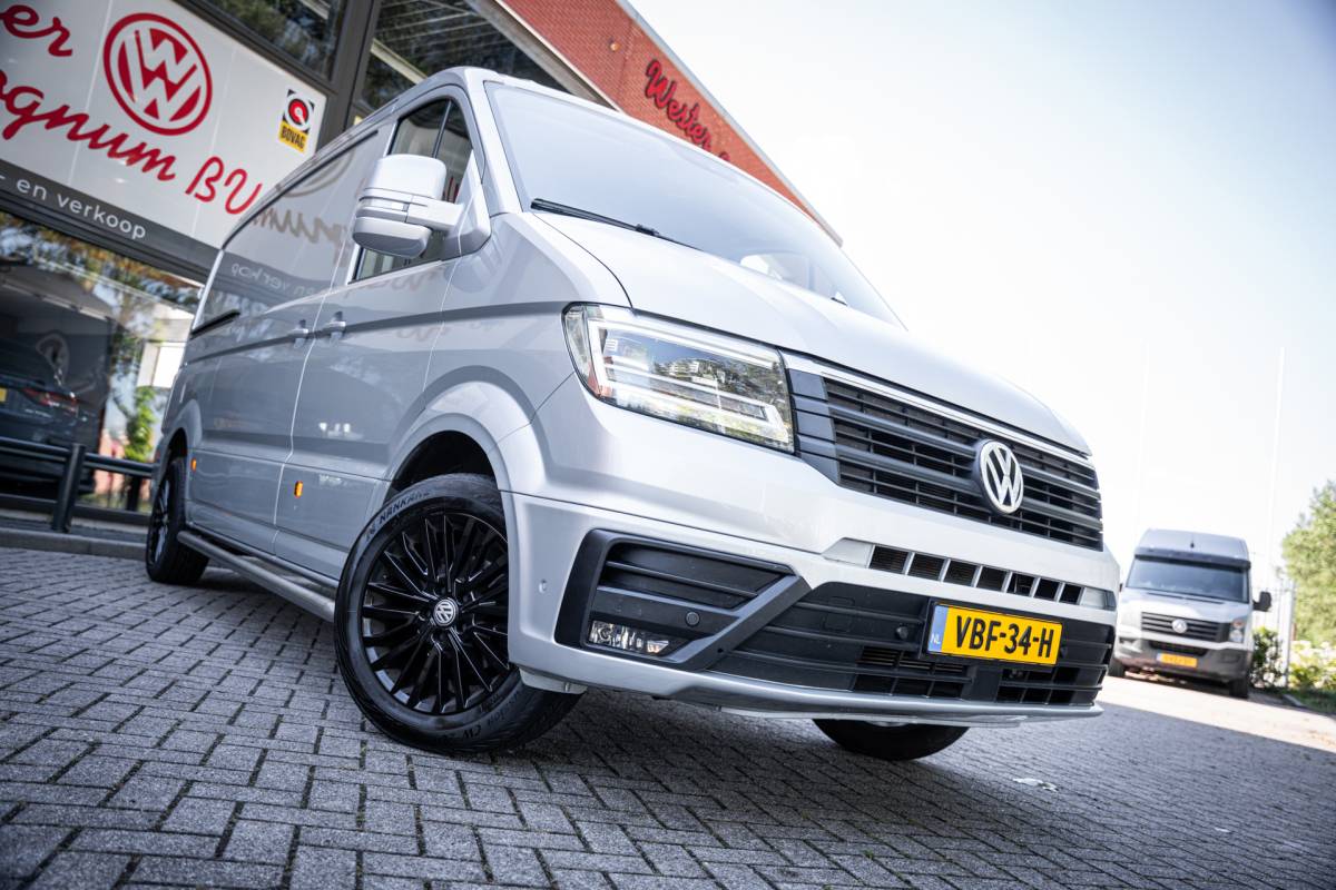 Volkswagen Crafter Volkswagen Crafter 30 2.0 TDI 177pk L2H1 | 3000kg trekgewicht | Aut. | Navi | LED | PDC | Euro6 |