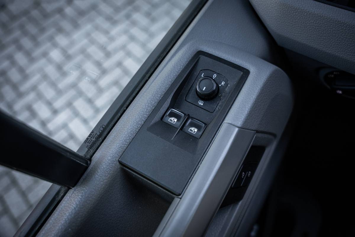 Volkswagen Crafter Volkswagen Crafter 30 2.0 TDI 177pk L2H1 | 3000kg trekgewicht | Aut. | Navi | LED | PDC | Euro6 |