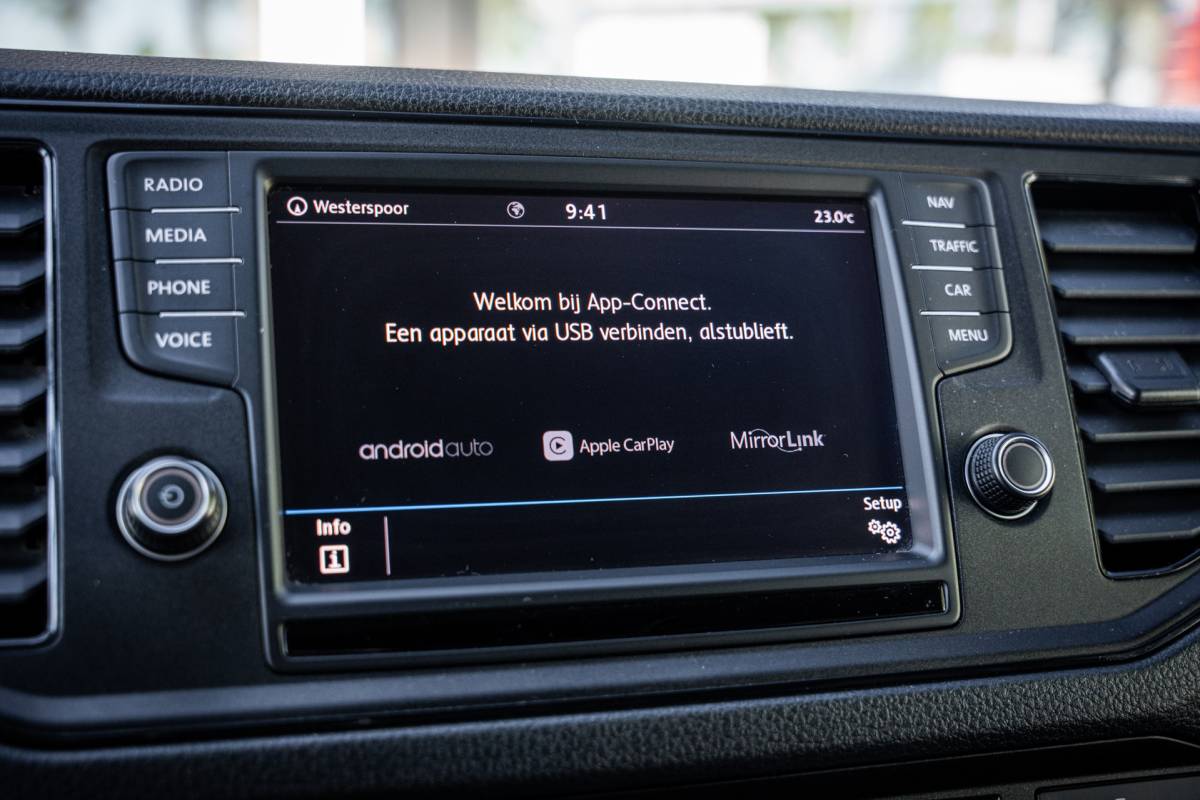 Volkswagen Crafter Volkswagen Crafter 30 2.0 TDI 177pk L2H1 | 3000kg trekgewicht | Aut. | Navi | LED | PDC | Euro6 |