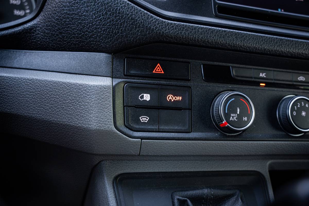 Volkswagen Crafter Volkswagen Crafter 30 2.0 TDI 177pk L2H1 | 3000kg trekgewicht | Aut. | Navi | LED | PDC | Euro6 |