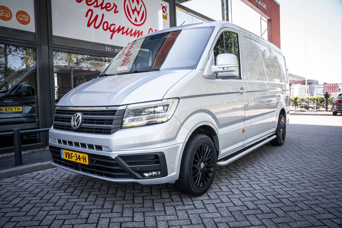 Volkswagen Crafter Volkswagen Crafter 30 2.0 TDI 177pk L2H1 | 3000kg trekgewicht | Aut. | Navi | LED | PDC | Euro6 |